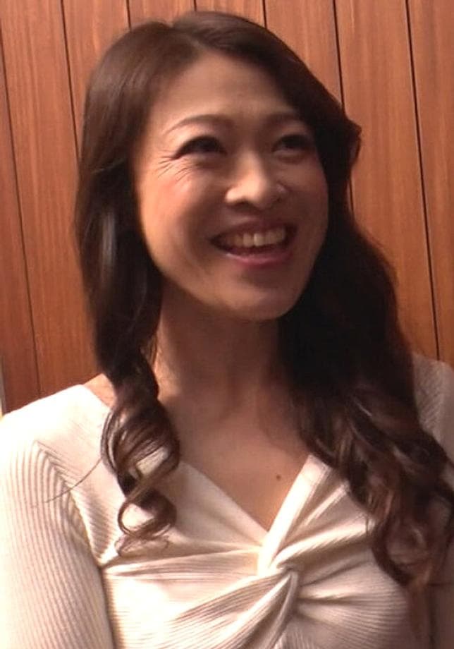 H_1724P020G00002 A Married Woman Seduced by Her Husband's Boss